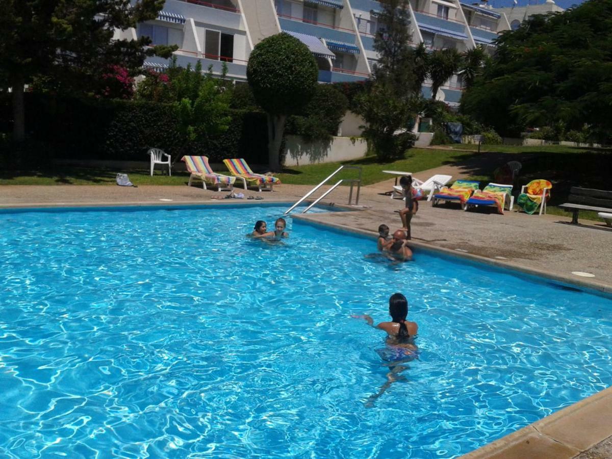 Amathusia Beach Apartment Limassol Exterior photo