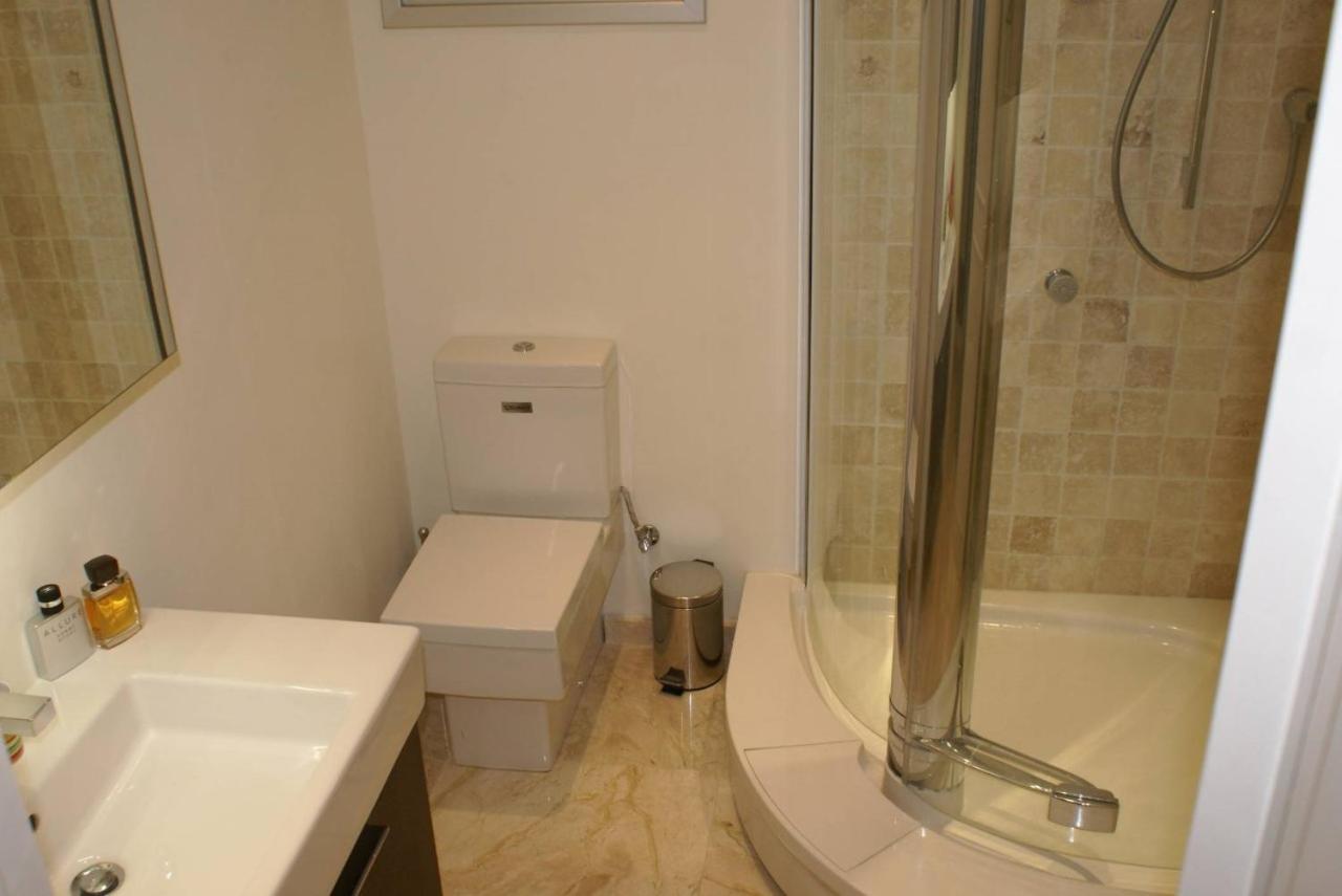 Amathusia Beach Apartment Limassol Exterior photo
