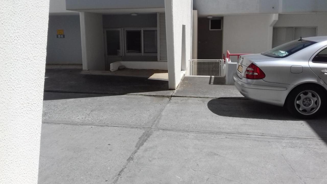 Amathusia Beach Apartment Limassol Exterior photo